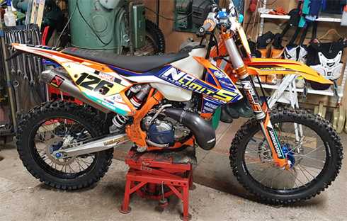 Tävlingsmotorcykel KTM 300 EXC TPI Six days stulen i Kristinehamn